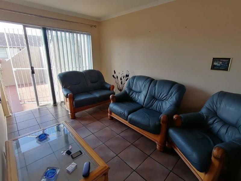 2 Bedroom Property for Sale in Goodwood Park Western Cape